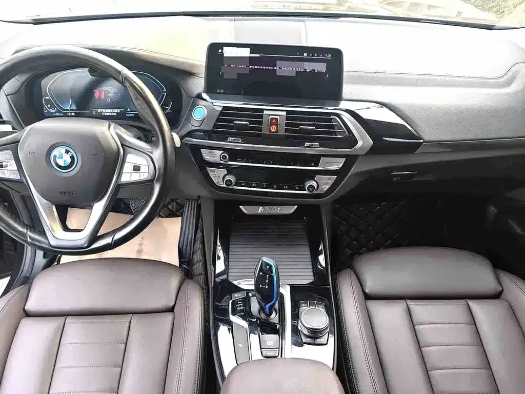 BMW iX3 — фото 4