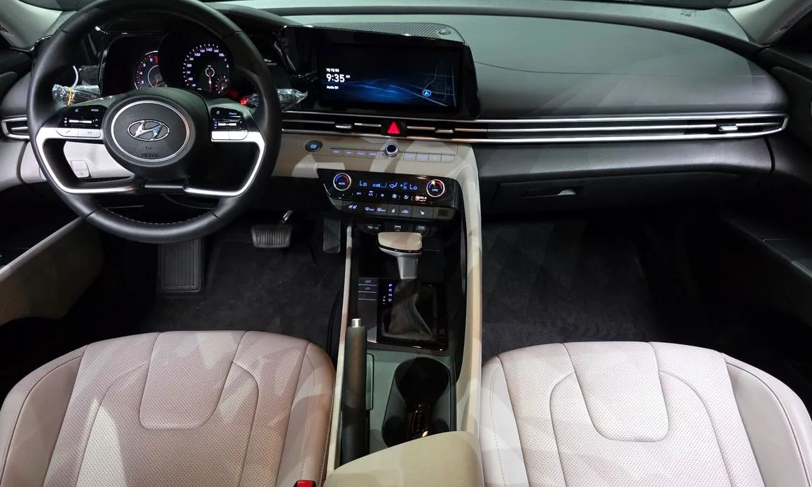 Hyundai AVANTE — фото 9