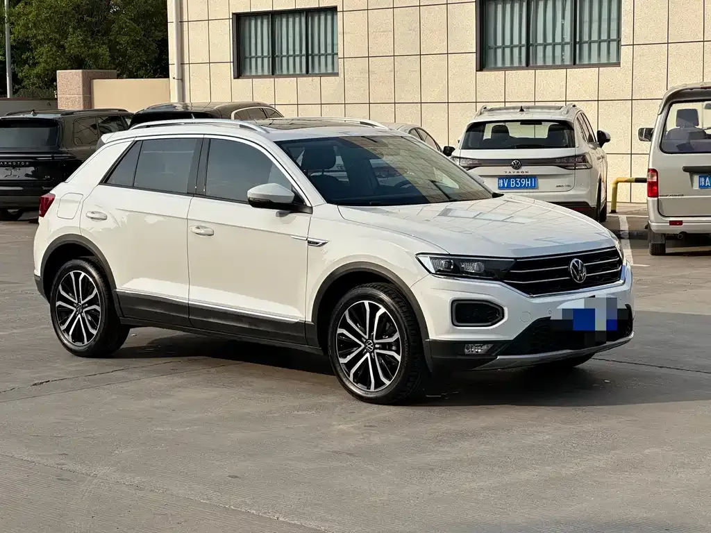 Volkswagen T-Roc — фото 3