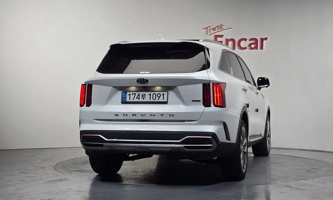 Kia Sorento — фото 9