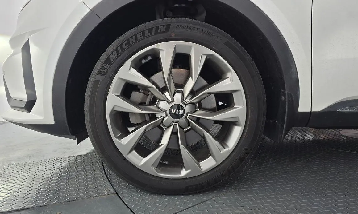 Kia Sorento — фото 4