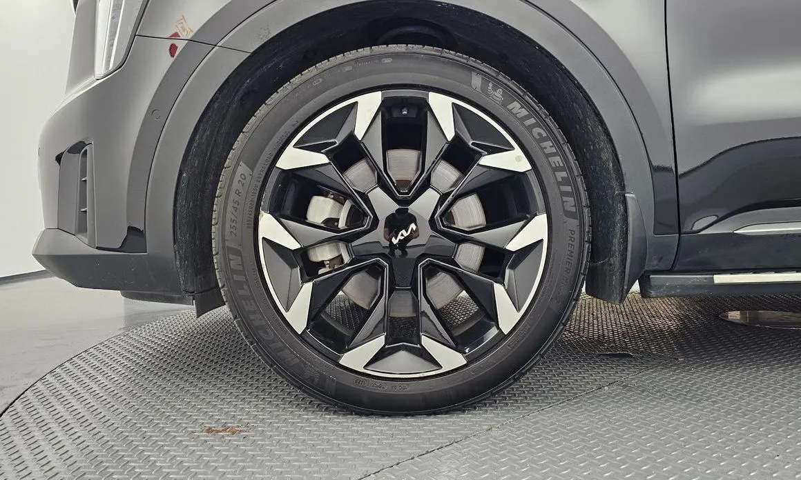 Kia Sorento — фото 8