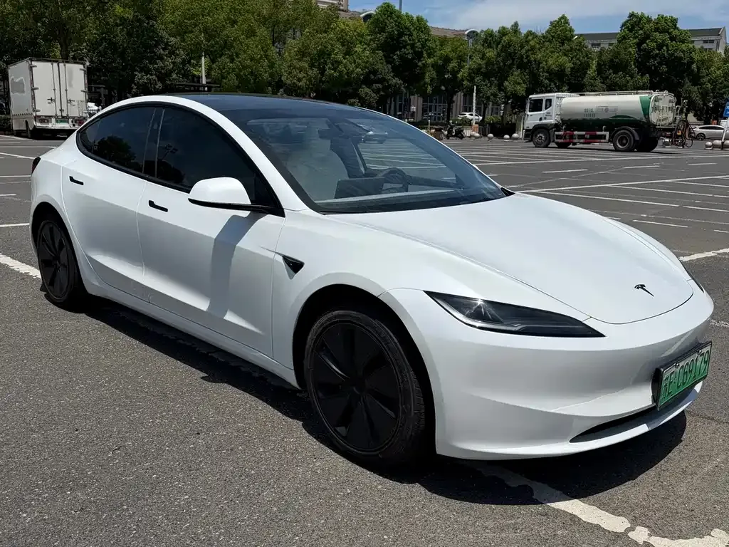 Tesla Model 3 — фото 6