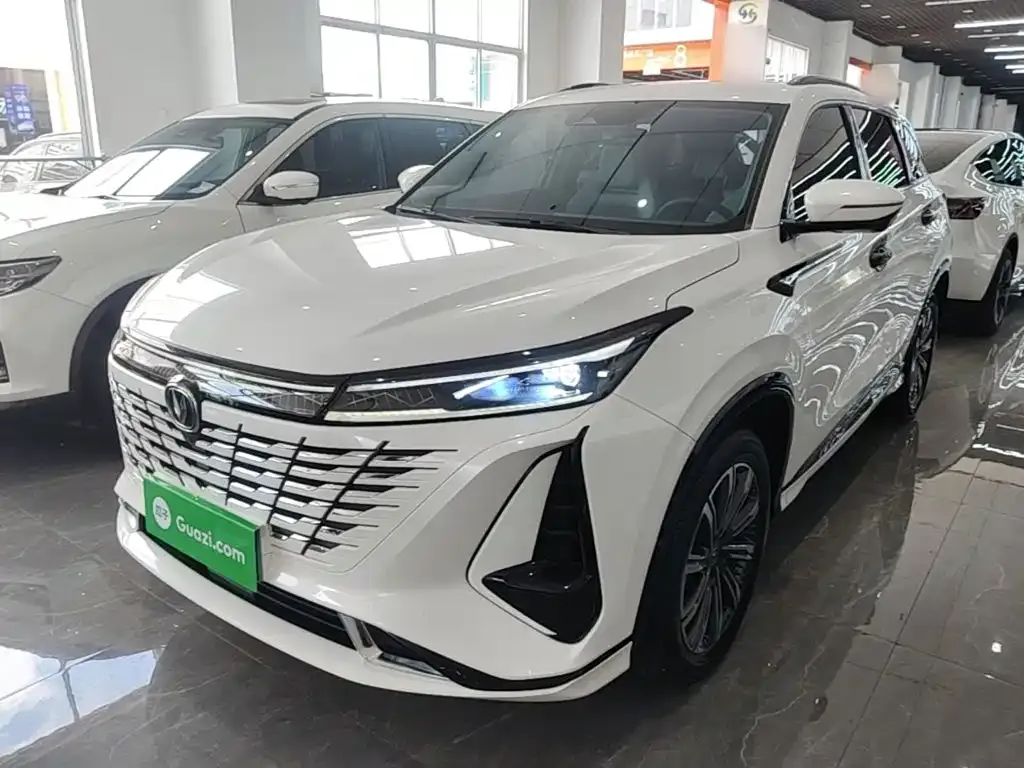 Changan CS75PLUS — фото 3