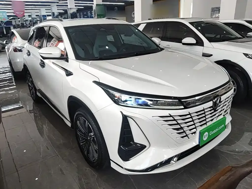 Changan CS75PLUS — фото 8