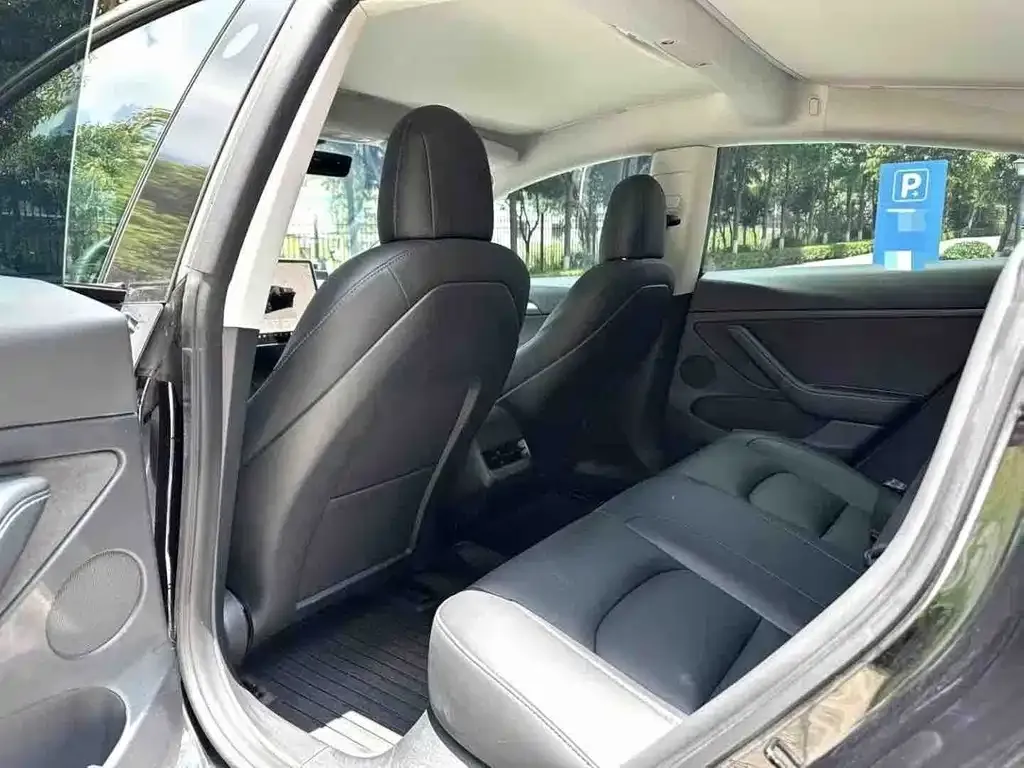 Tesla Model 3 — фото 2