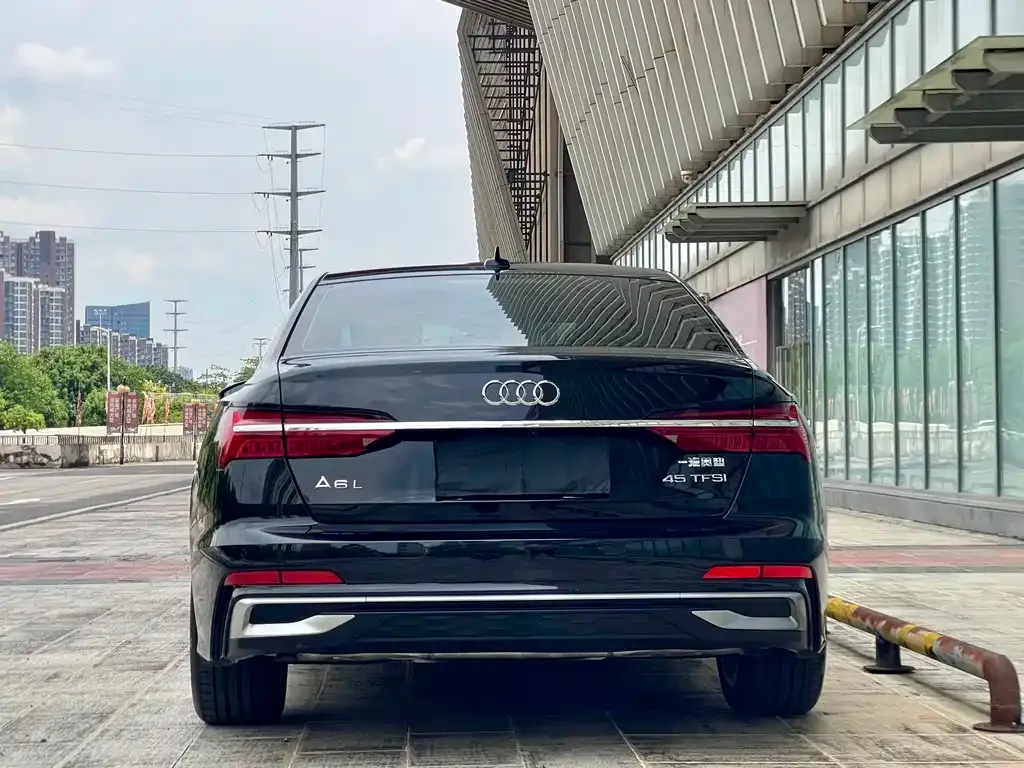 Audi A6L — фото 4