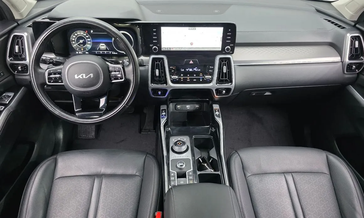 Kia Sorento — фото 9