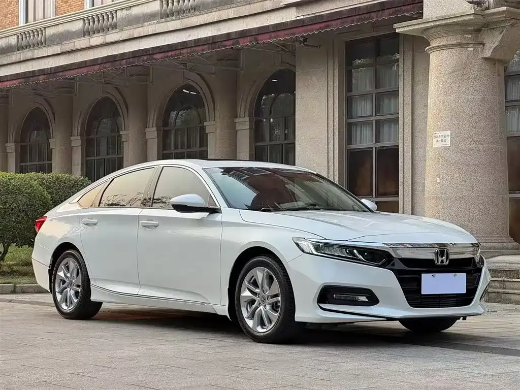 Honda Accord — фото 6