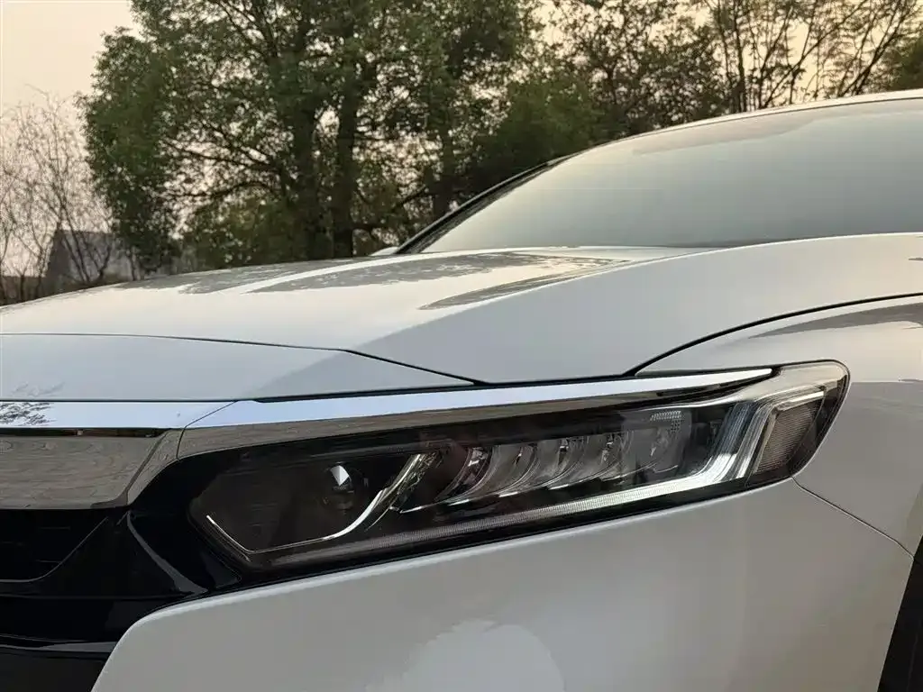Honda Accord — фото 5