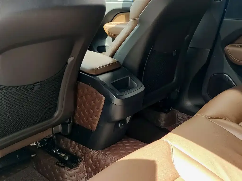 Volvo XC60 — фото 2