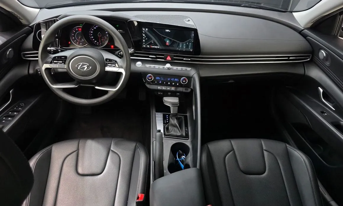 Hyundai AVANTE — фото 6