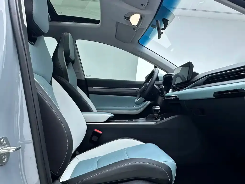 Geely Emgrand S 2023 из CN, фото 10