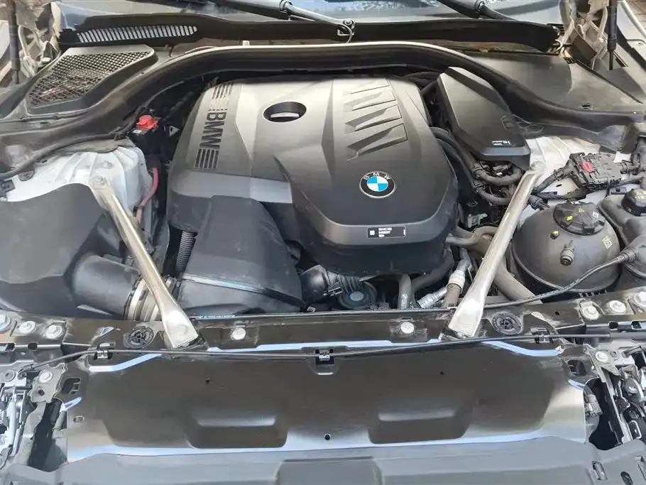 BMW 5 Series — фото 10