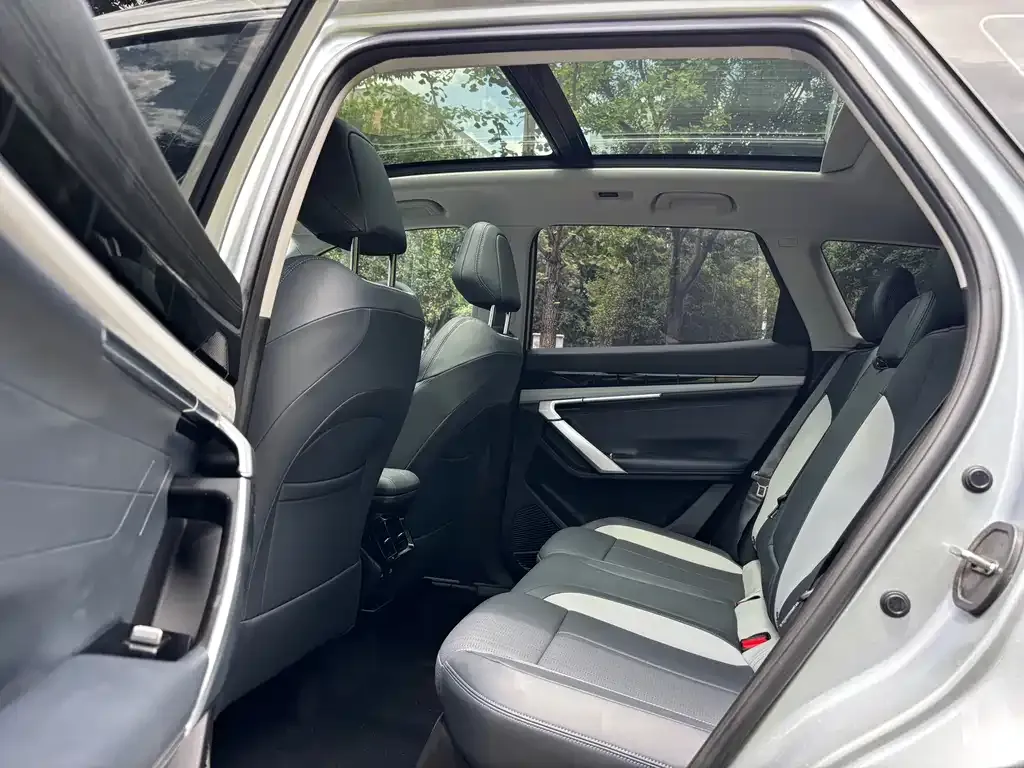 Geely Boyue L 2024 из CN, фото 3