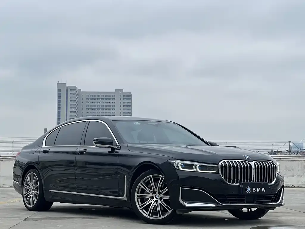 BMW 7 Series — фото 3