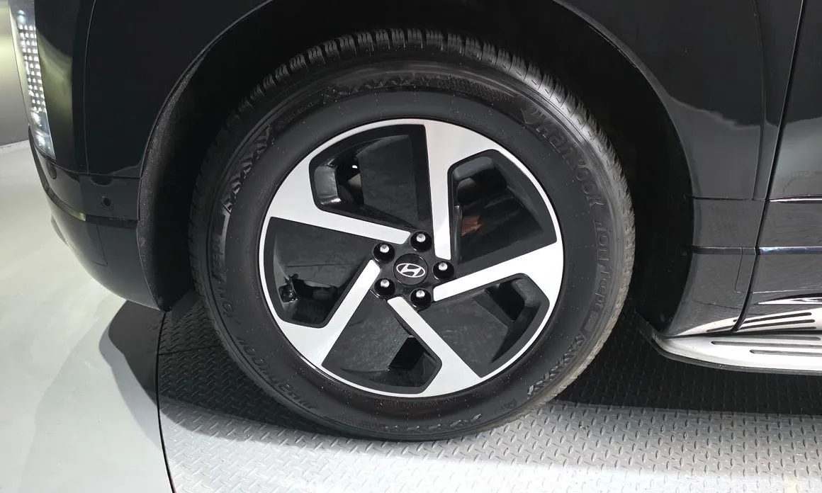 Hyundai Ioniq9 — фото 5