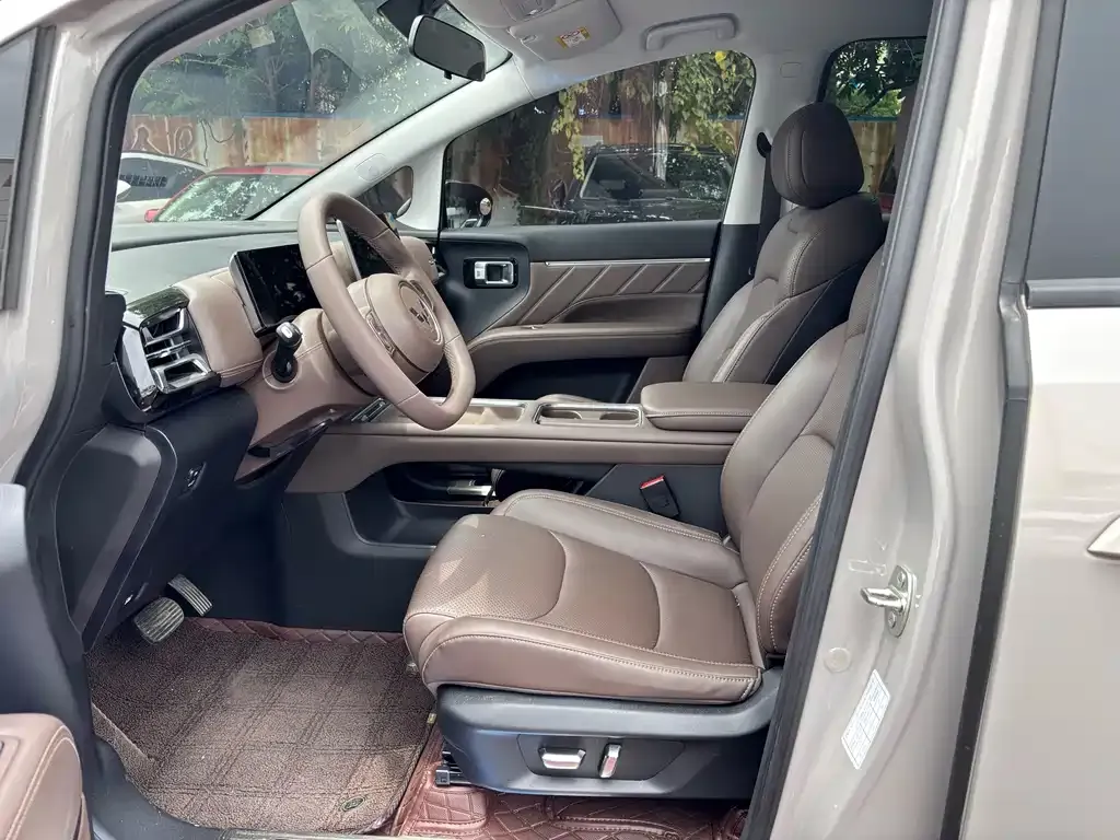 Wuling Starlight 730 New Energy — фото 6