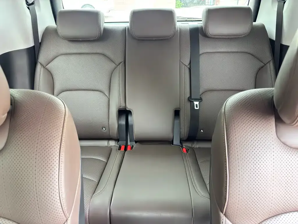 Wuling Starlight 730 New Energy — фото 3