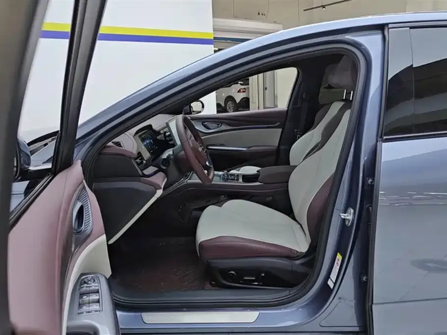 BYD Seal — фото 7