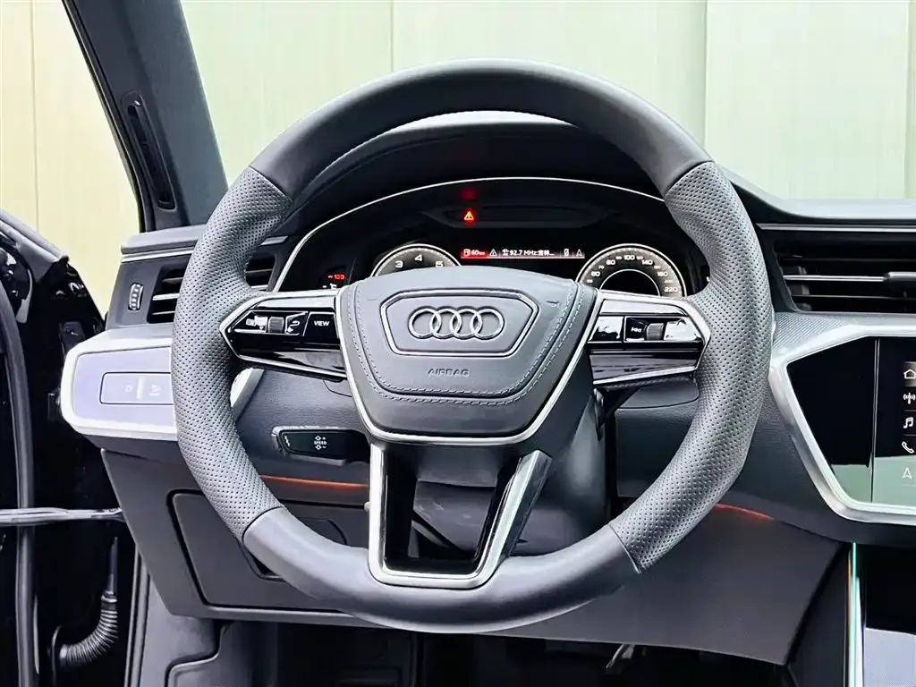 Audi A6L — фото 4