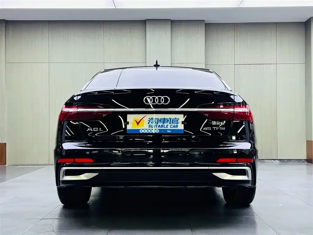 Audi A6L — фото 10