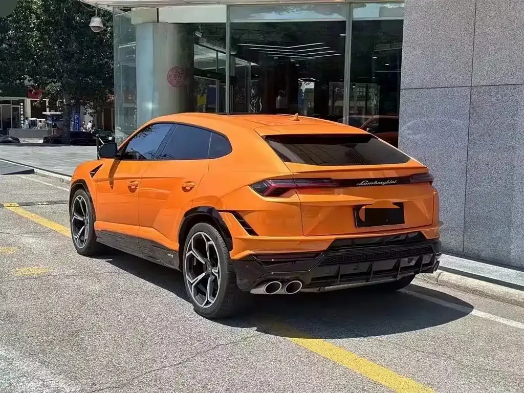 Lamborghini Urus — фото 8