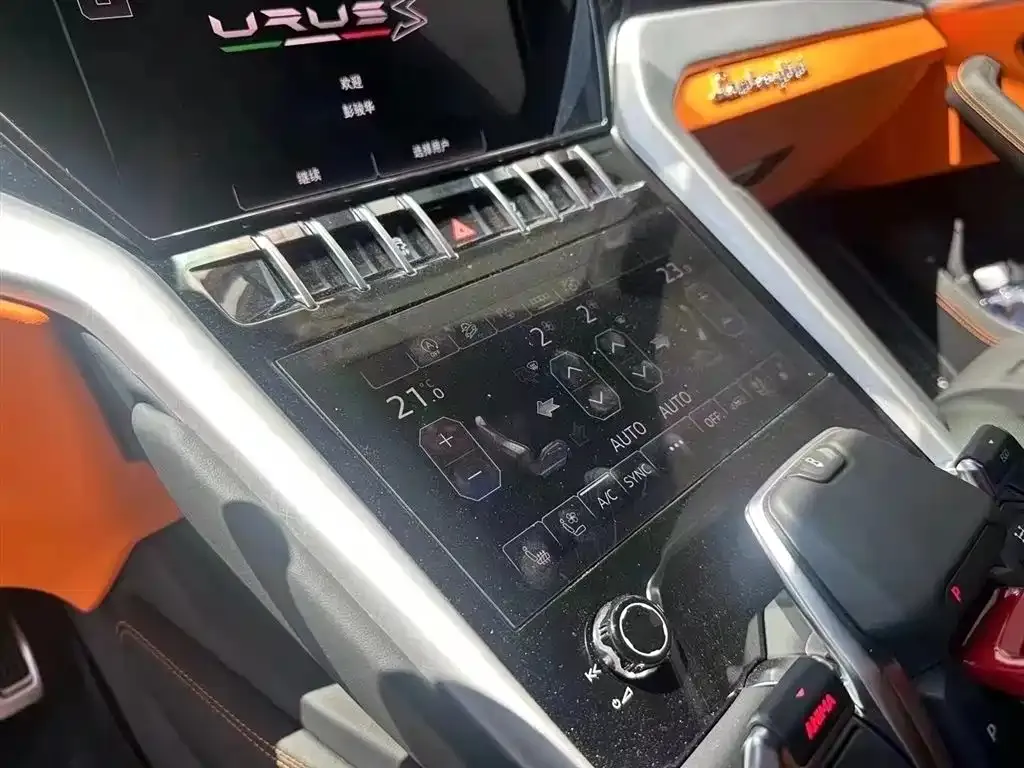 Lamborghini Urus — фото 2