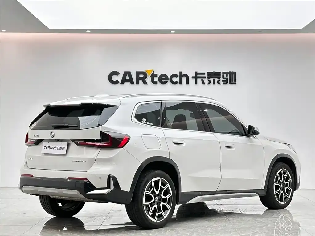 BMW X1 — фото 8