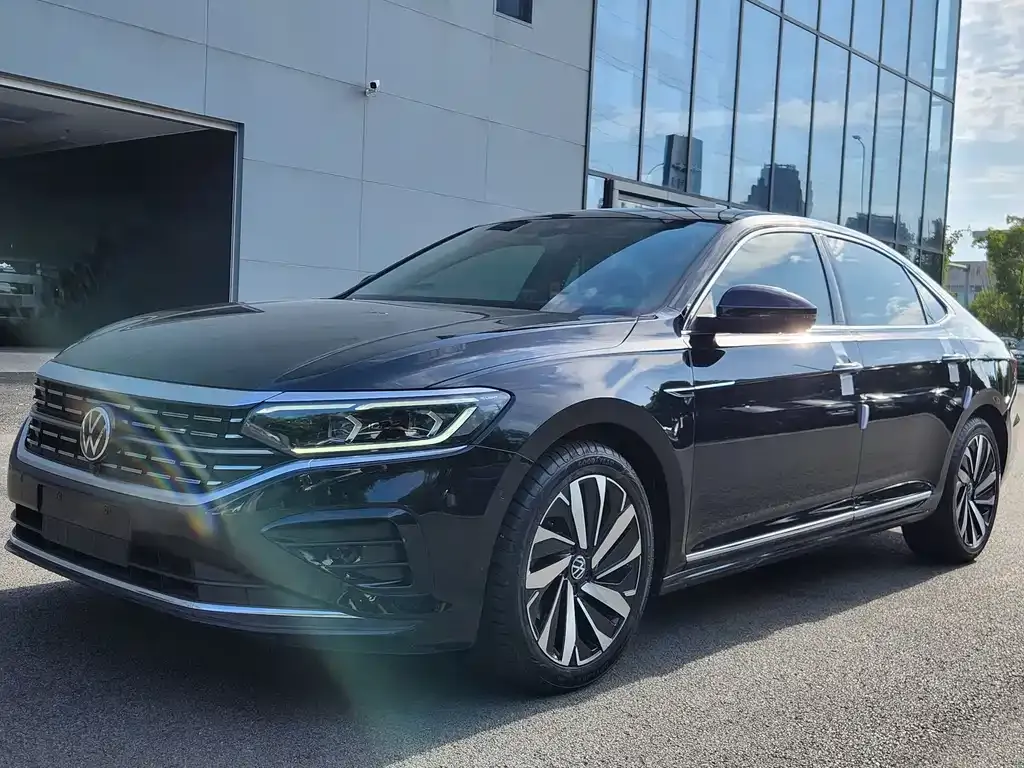 Volkswagen Passat — фото 7
