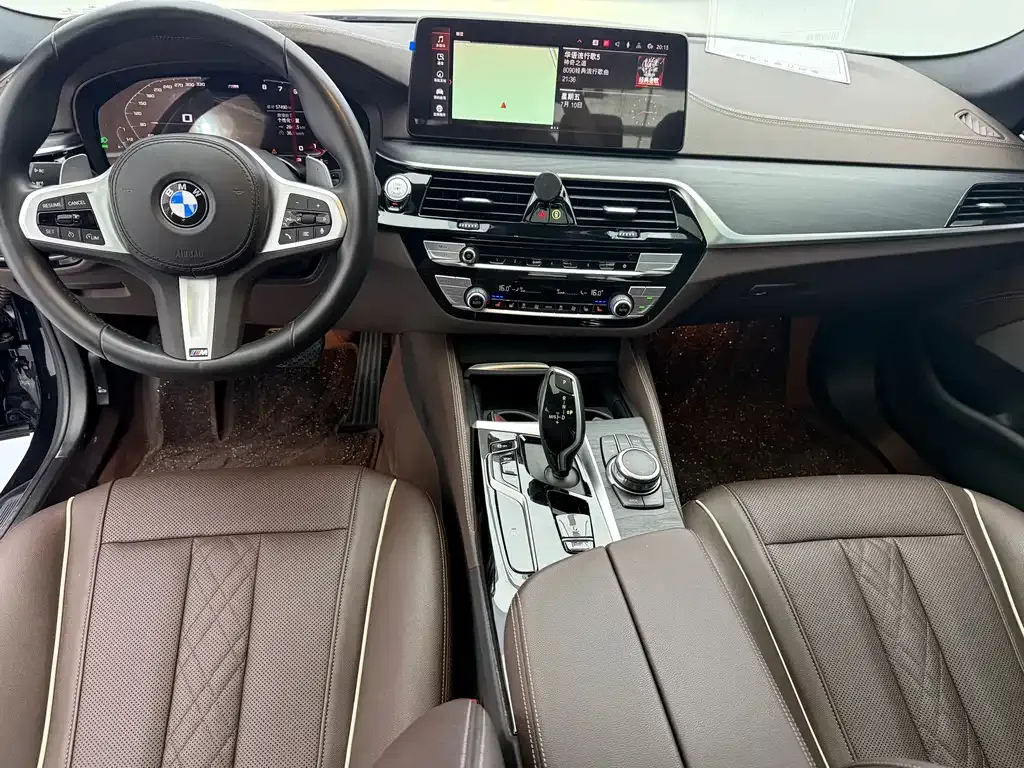 BMW 5 Series — фото 10