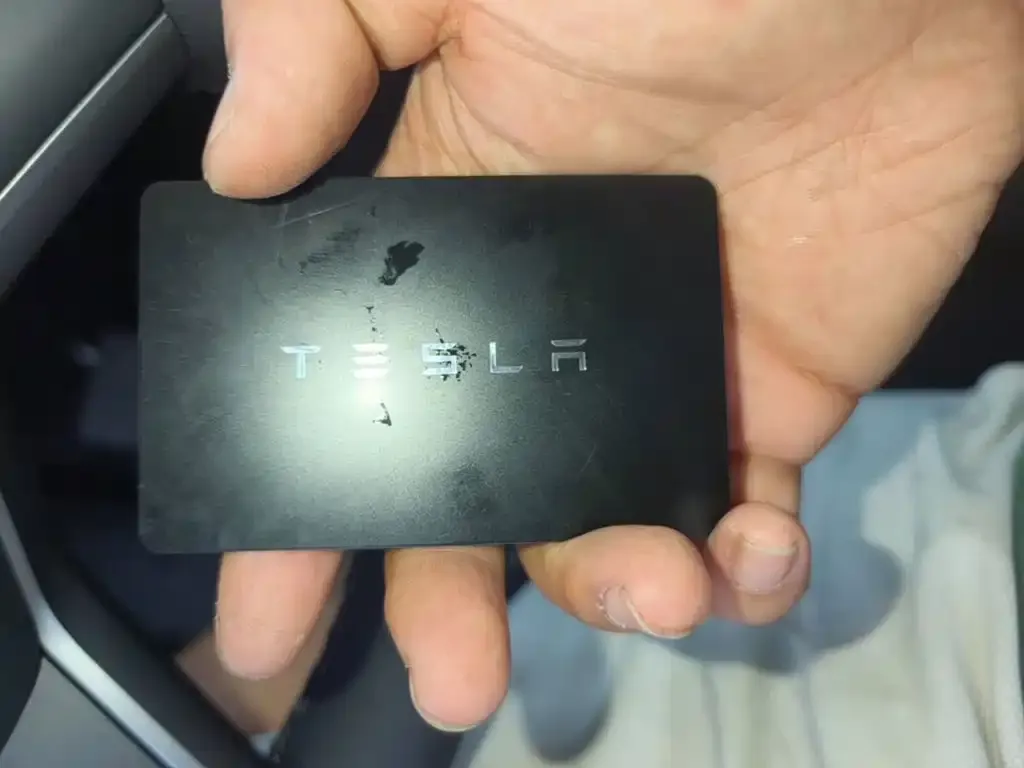 Tesla Model 3 — фото 2