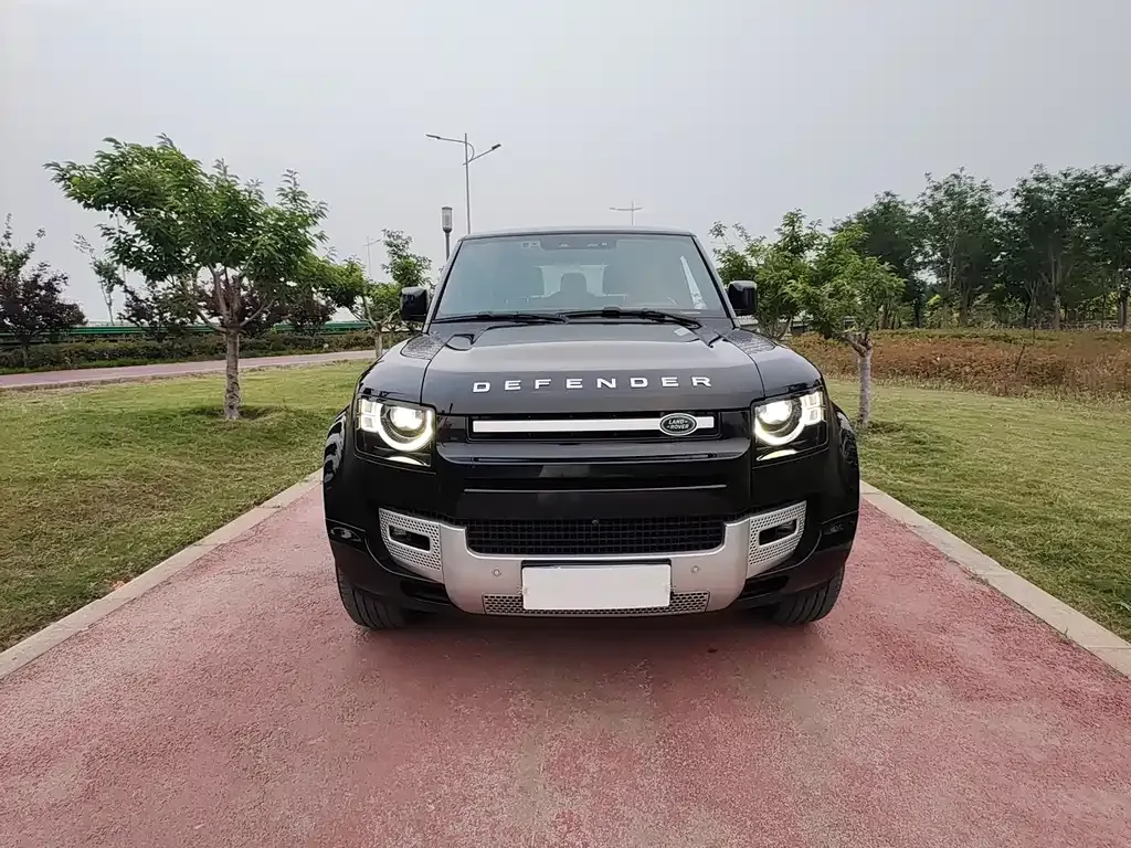 Land Rover Defender — фото 10