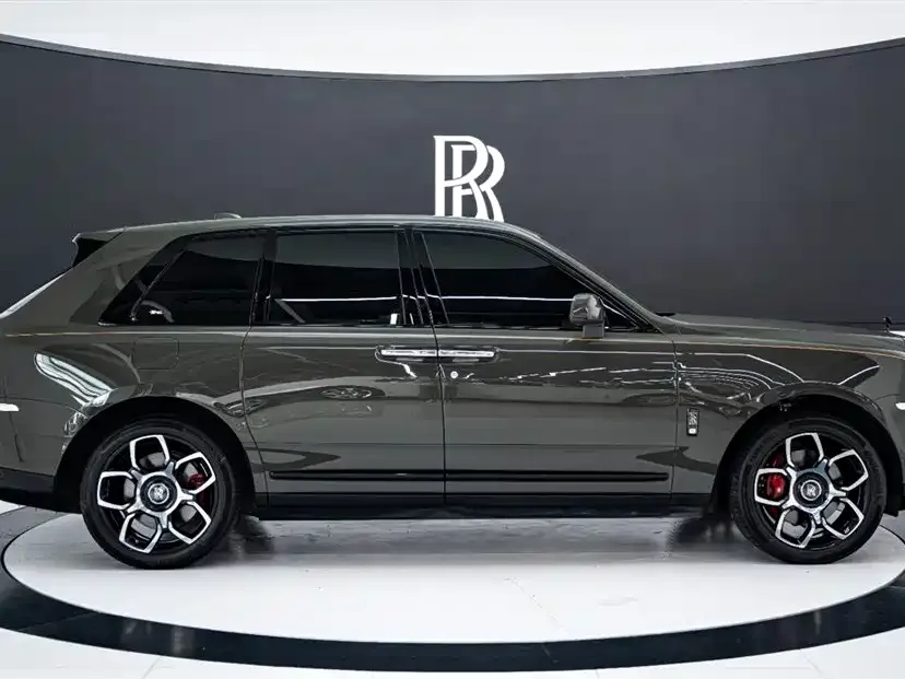 Rolls-Royce Cullinan — фото 9