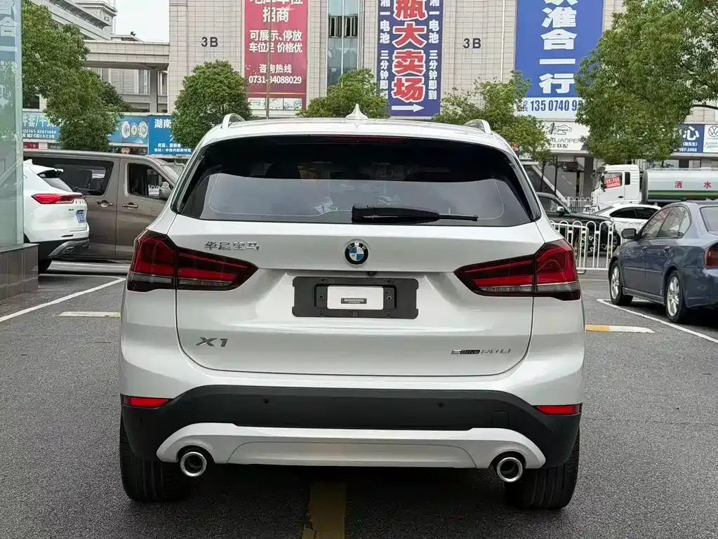 BMW X1 — фото 10