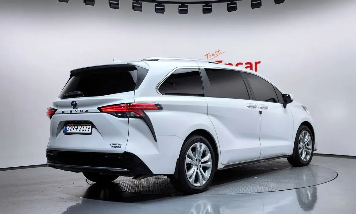Toyota Sienna 2023 из KR, фото 7