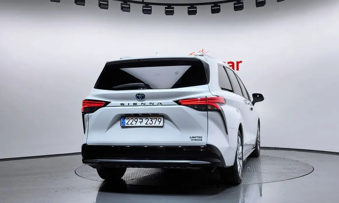 Toyota Sienna 2023 из KR, фото 4