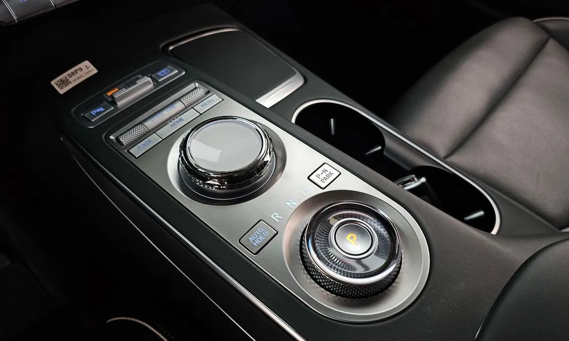 Genesis GV70 — фото 4