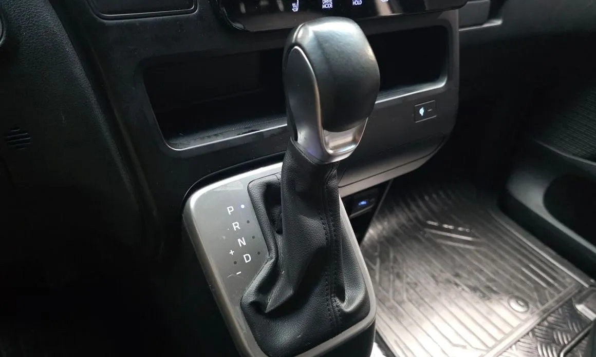 Hyundai Staria — фото 8