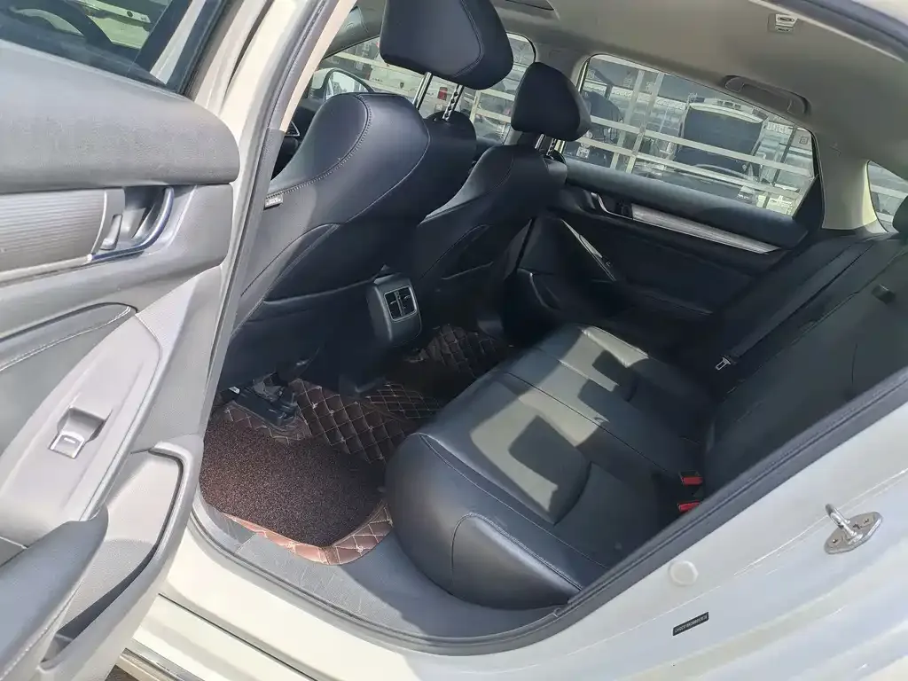 Honda Accord — фото 2