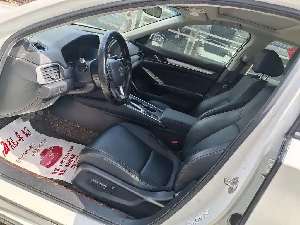 Honda Accord — фото 6