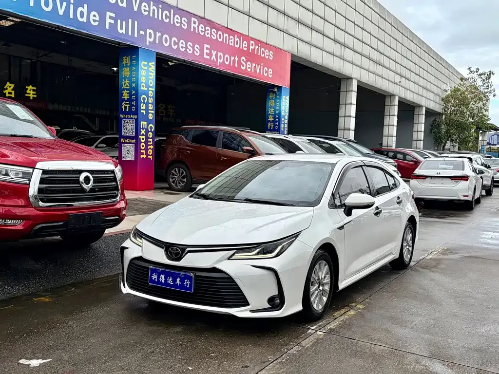 Toyota Corolla — фото 1