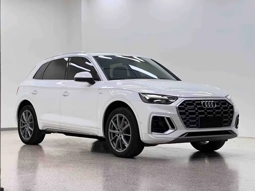 Audi Q5L — фото 3
