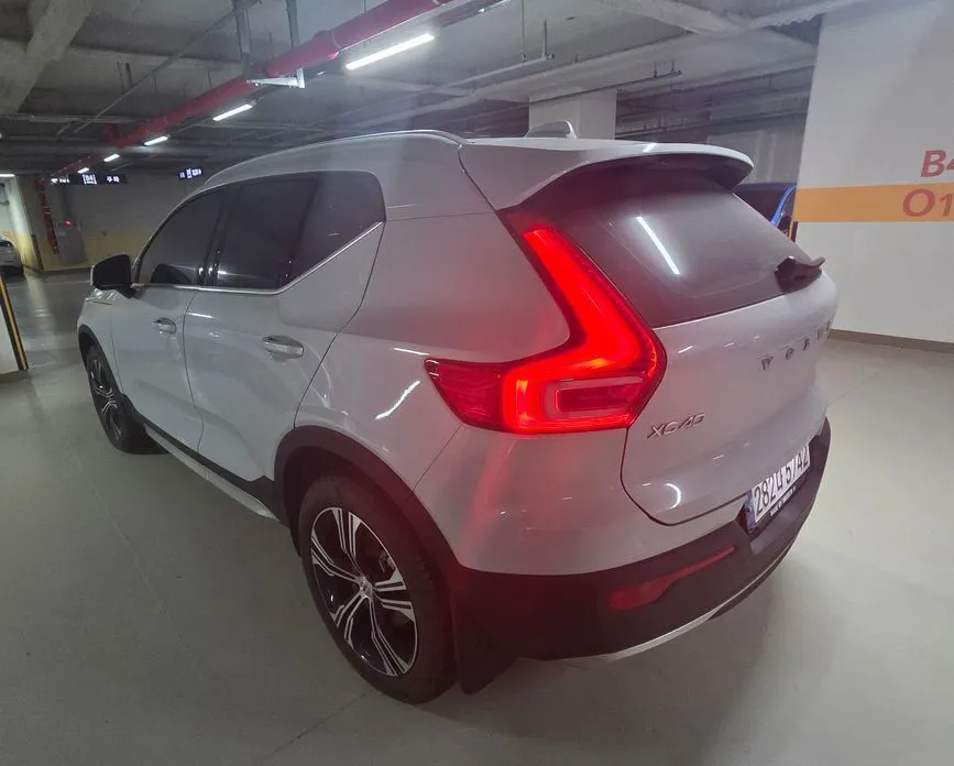 Volvo XC40 — фото 3