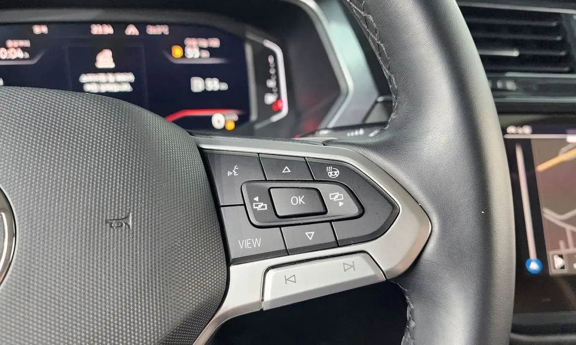 Volkswagen Tiguan — фото 8