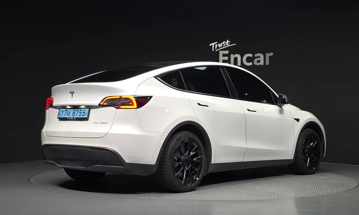 Tesla Model Y — фото 5