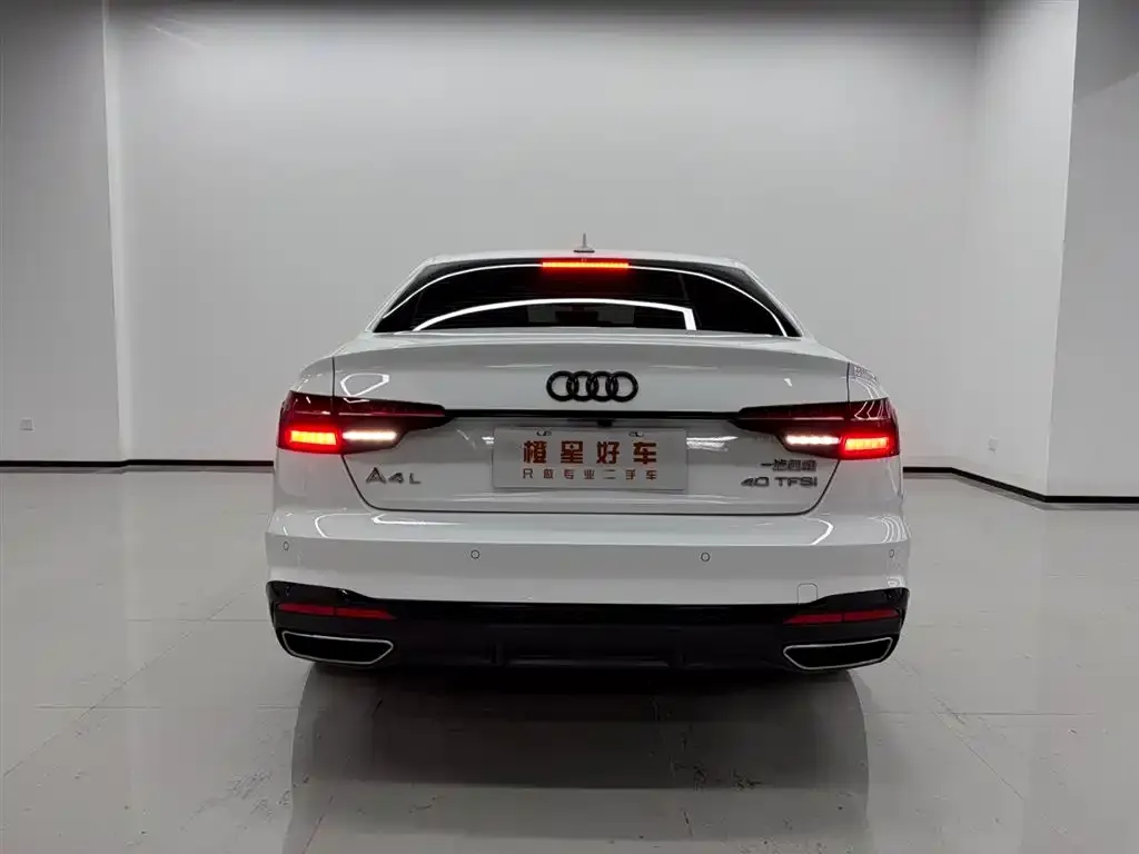 Audi A4L — фото 2
