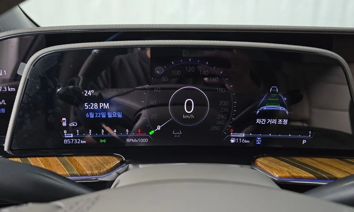 Cadillac Escalade 2023 из KR, фото 3