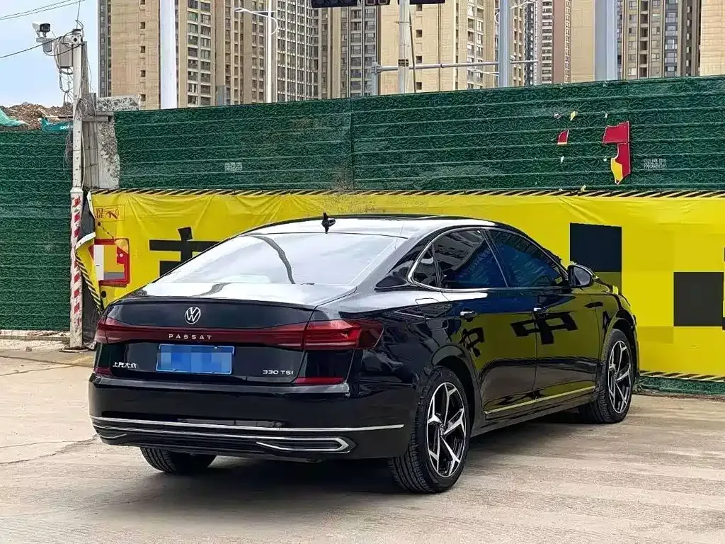 Volkswagen Passat — фото 8