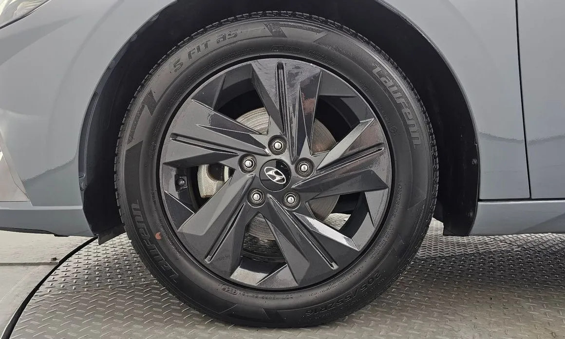 Hyundai AVANTE 2021 из KR, фото 7
